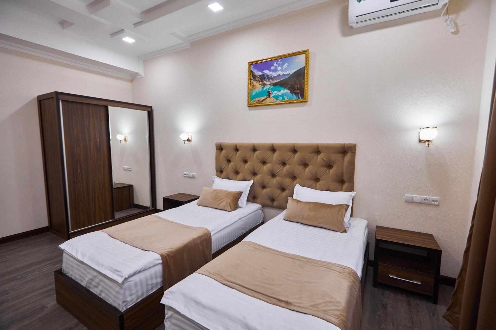 Hotel Grand Art Tashkent Esterno foto