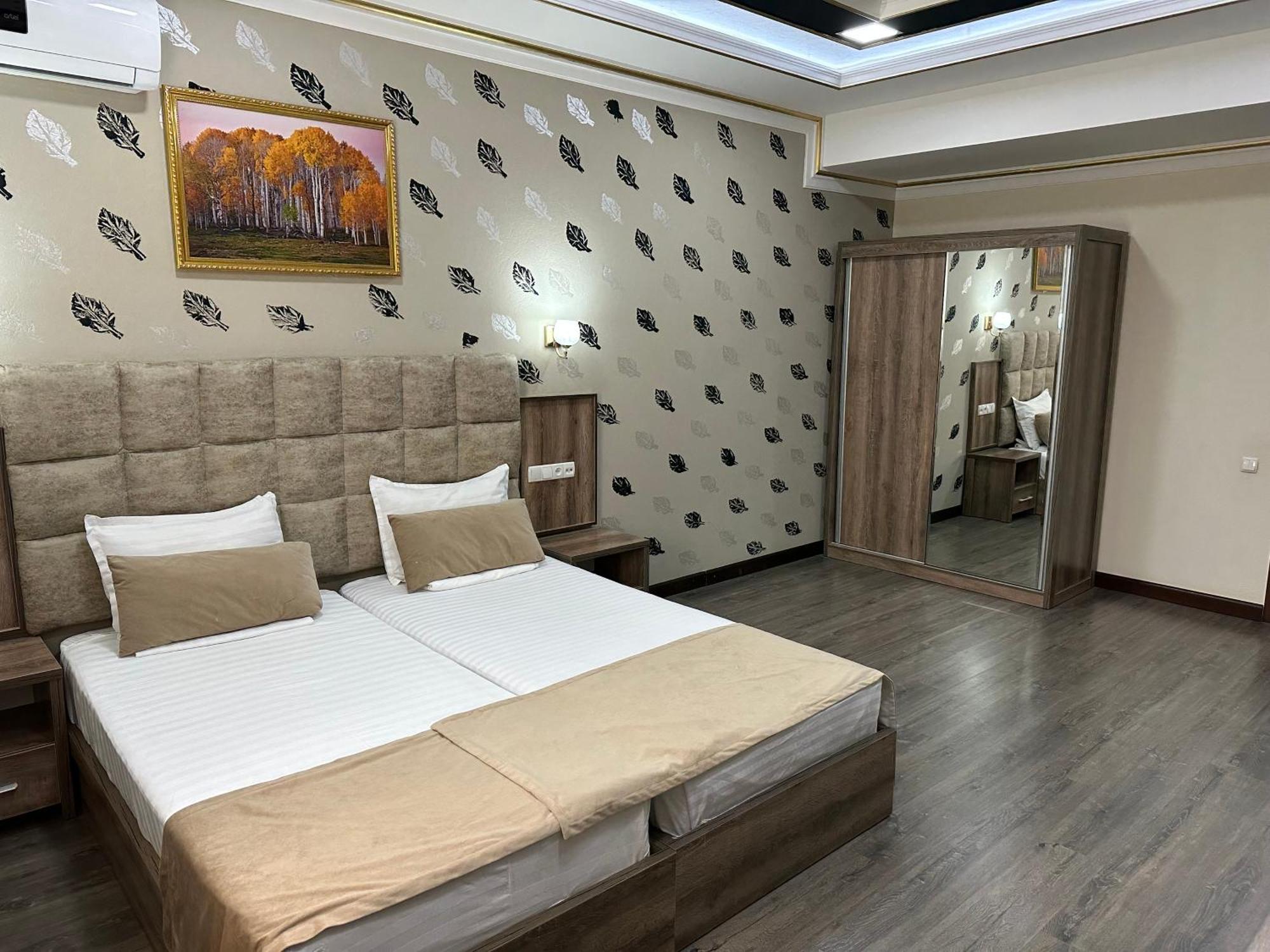 Hotel Grand Art Tashkent Esterno foto