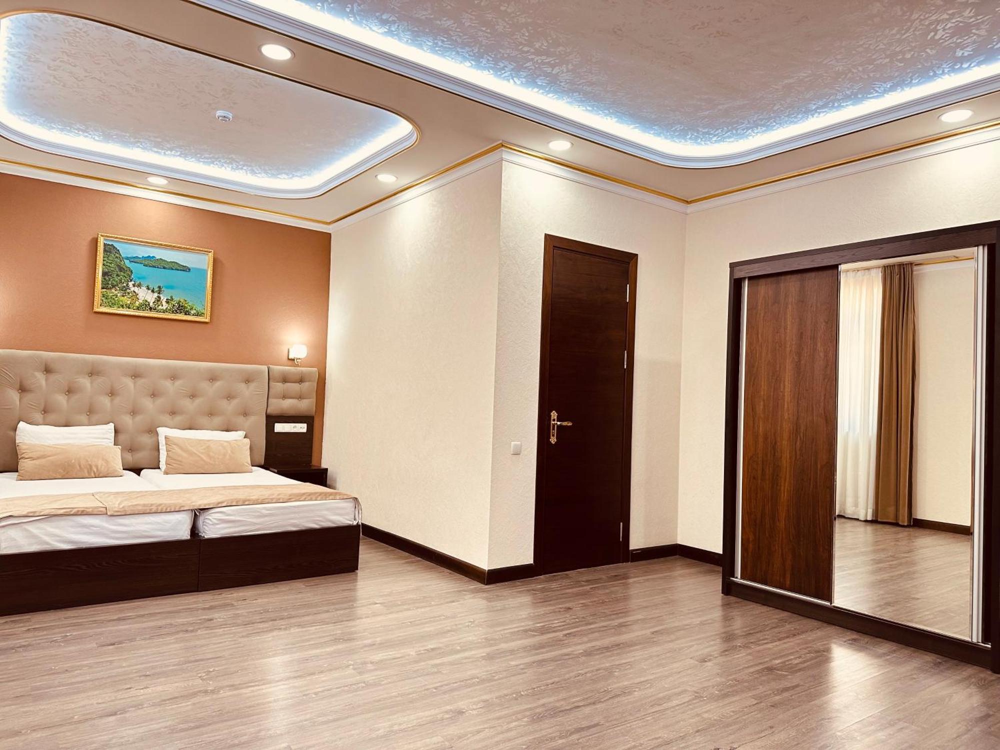 Hotel Grand Art Tashkent Esterno foto