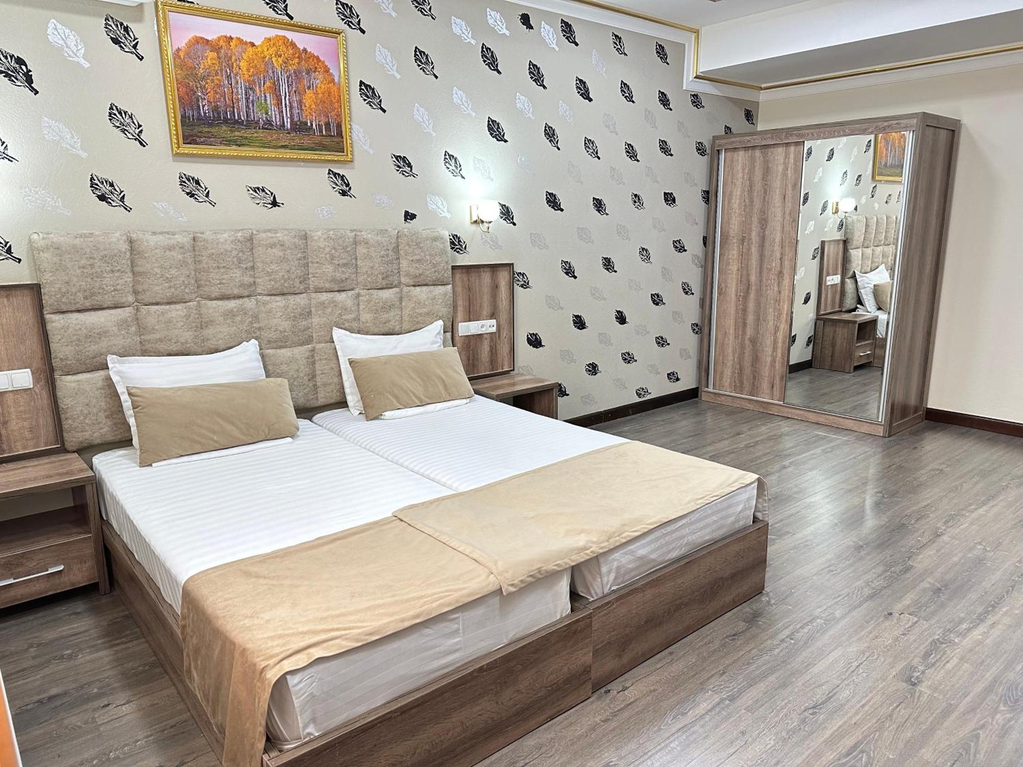 Hotel Grand Art Tashkent Esterno foto
