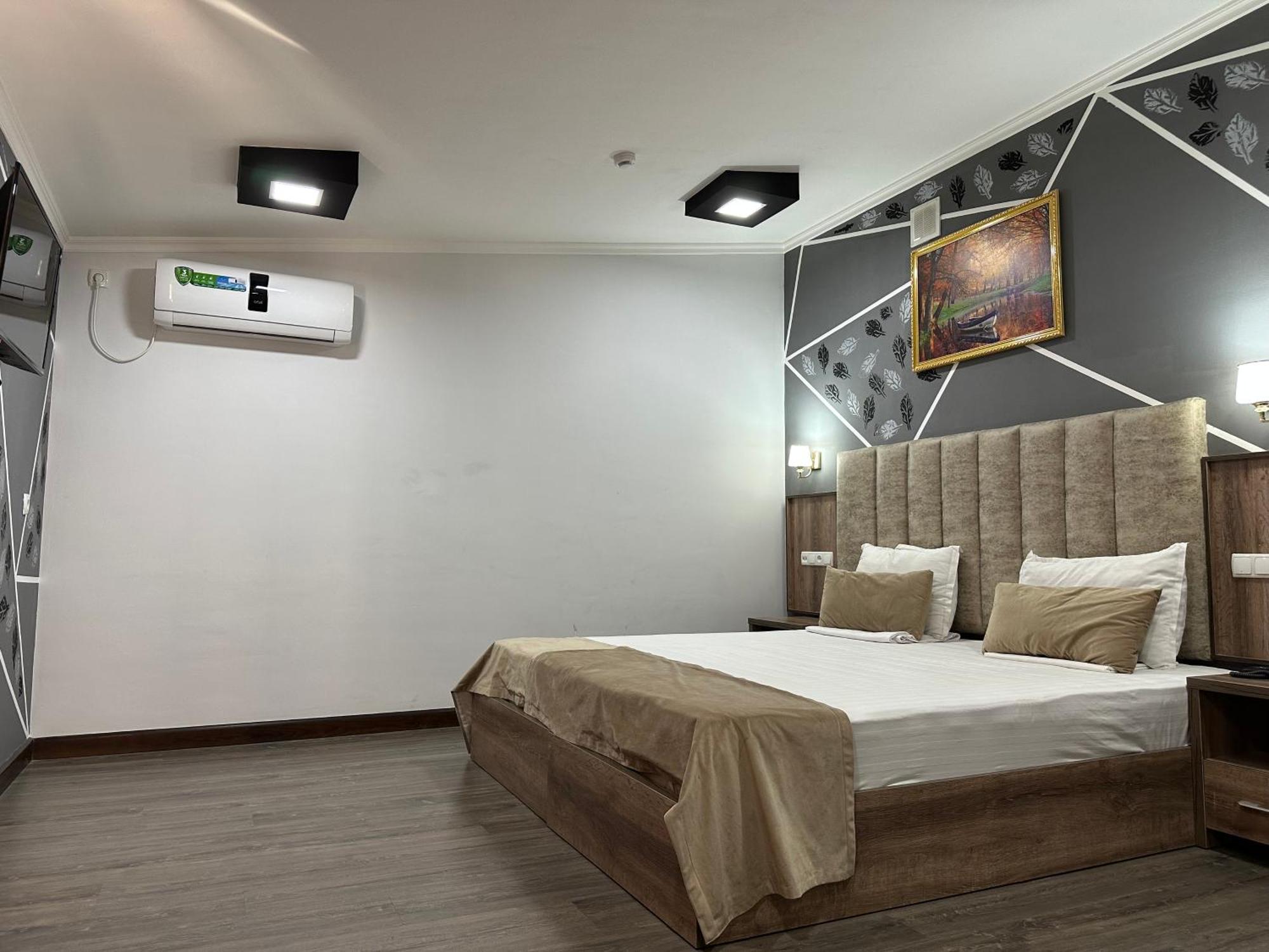 Hotel Grand Art Tashkent Esterno foto