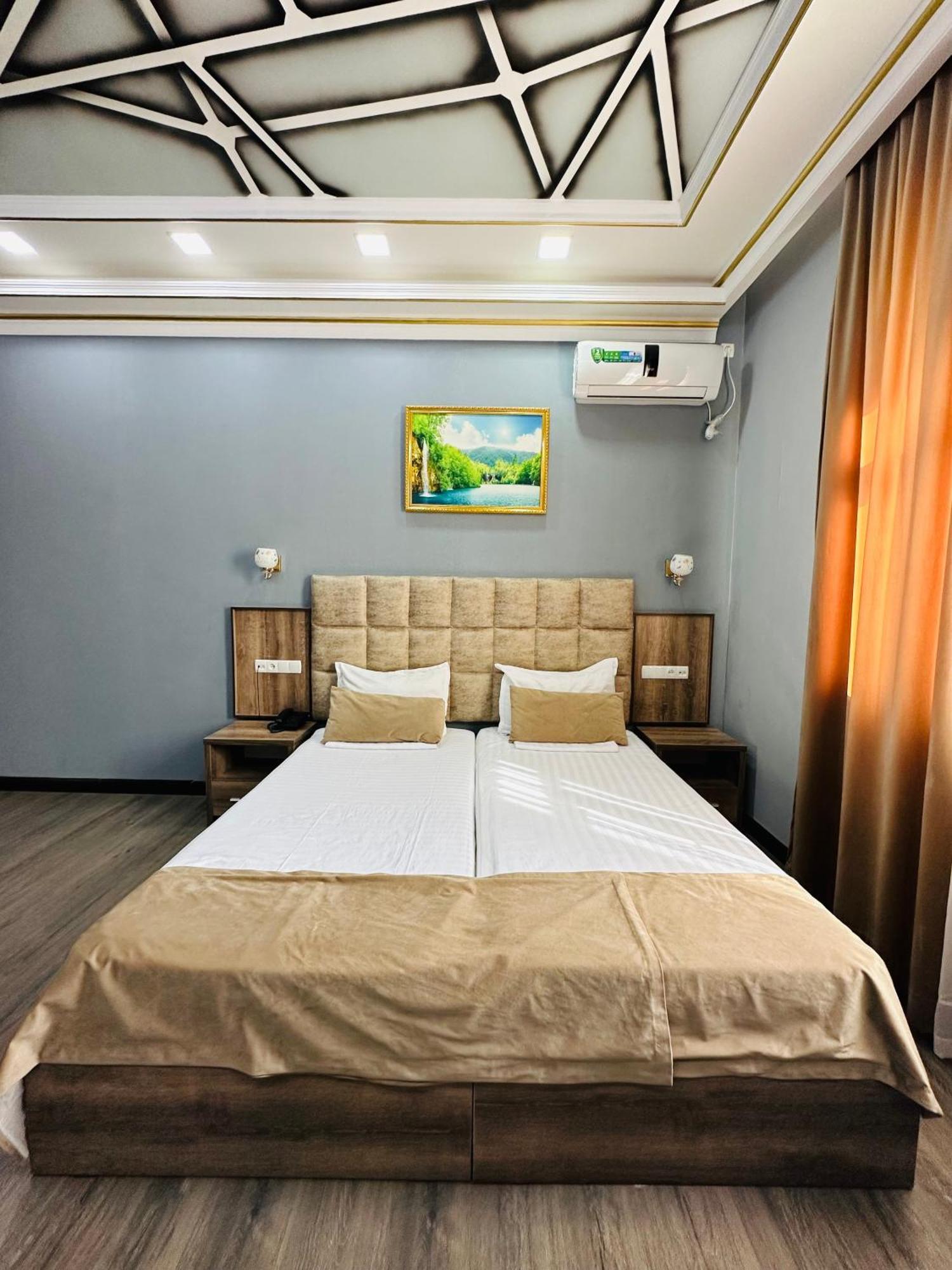 Hotel Grand Art Tashkent Esterno foto