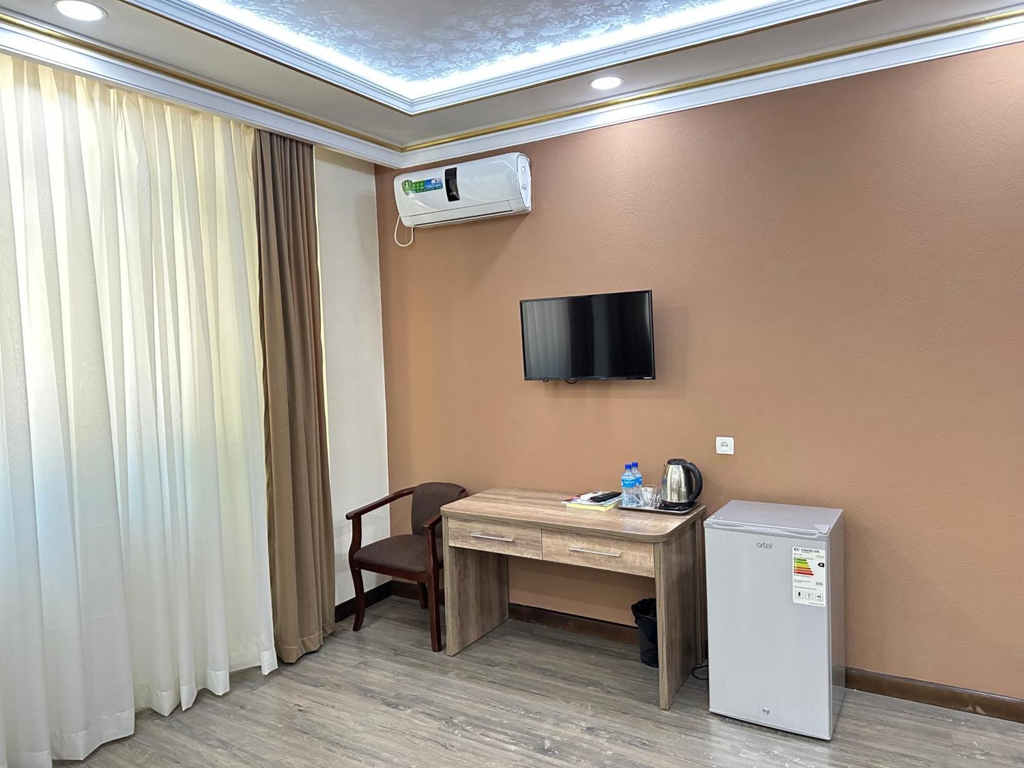 Hotel Grand Art Tashkent Esterno foto